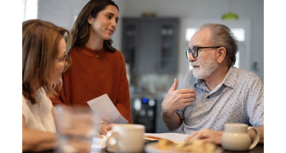 Udito e famiglia: come aiutare chi sente meno senza creare distanza